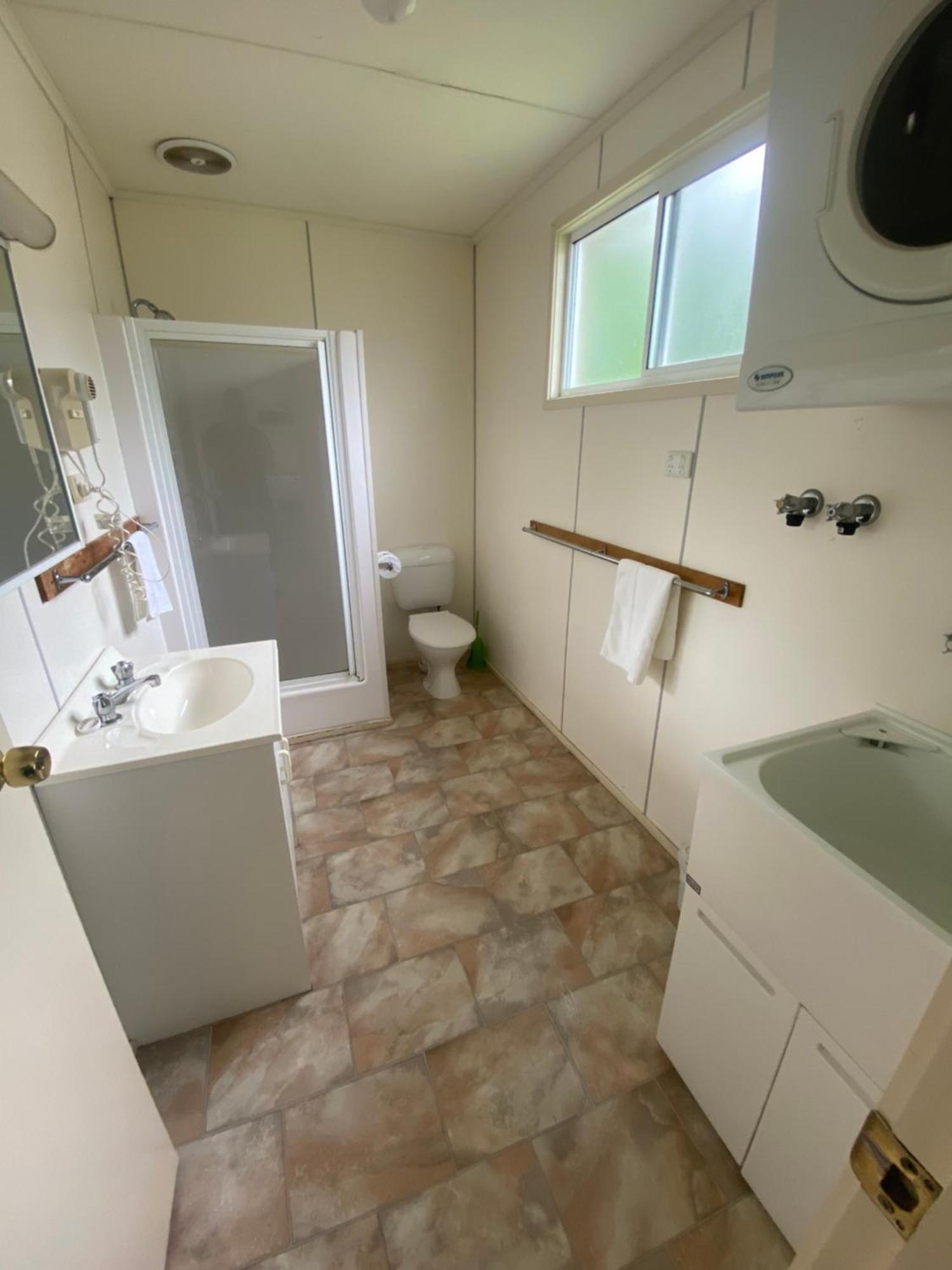 Sale Caravan Park *